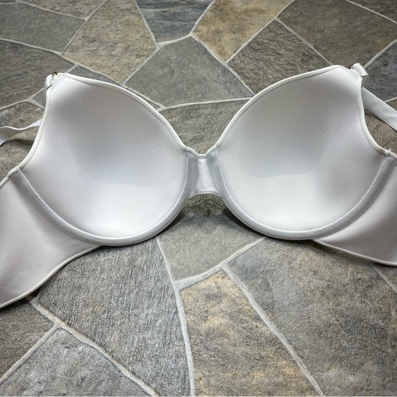 Vanity Fair Underwire Bra - Picture 8 of 8